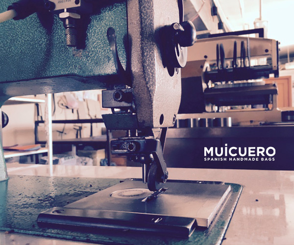 Máquina de coser bolsos