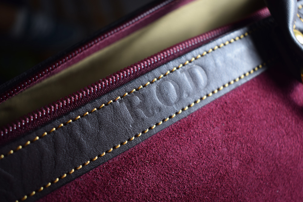 Bolsos de cuero artesanos personalizados